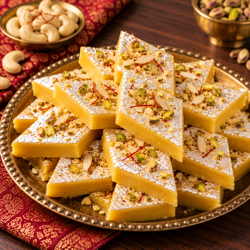 Kesar Kaju Katri (with Varakh) | કેશર કાજુ કતરી (વરખવાળી)