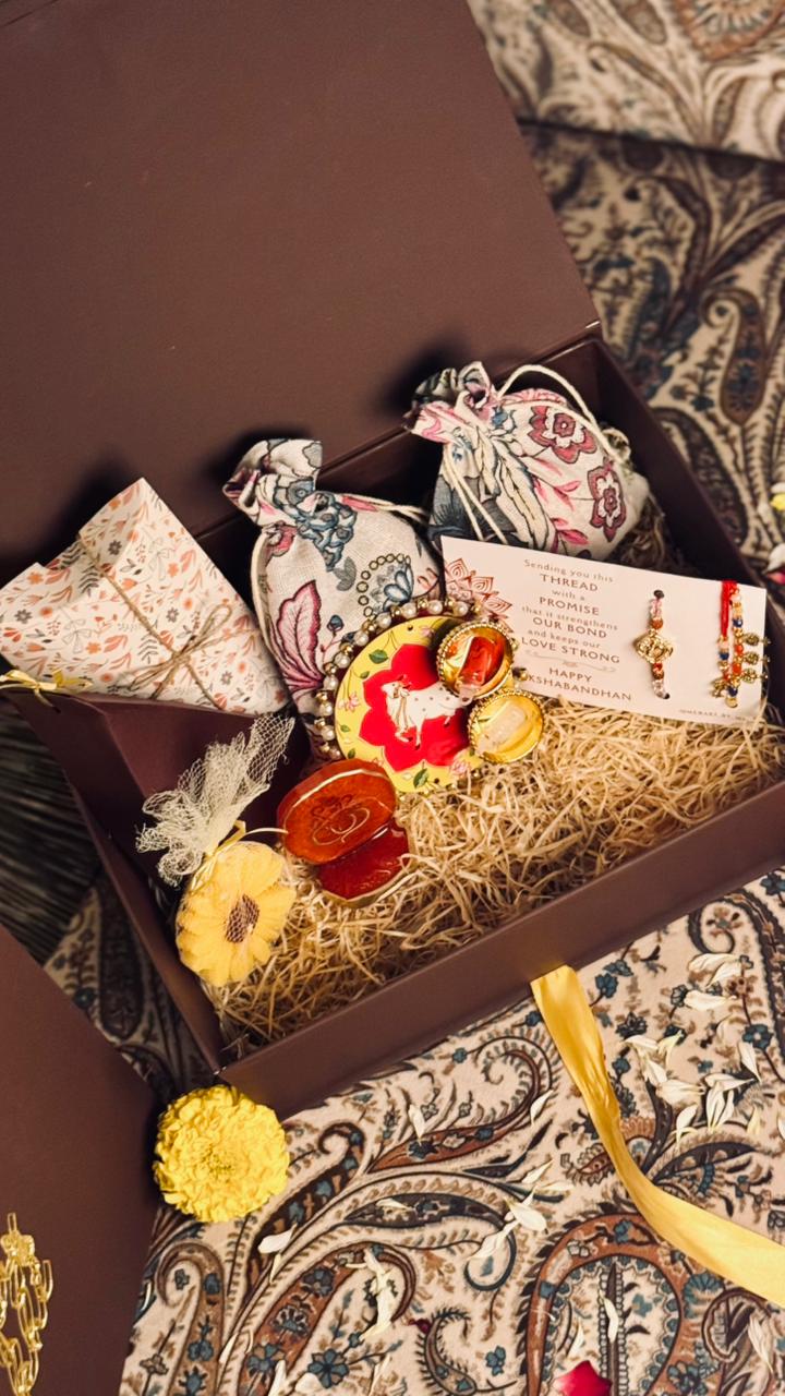 Bandhan Rakhi Gifting Hamper